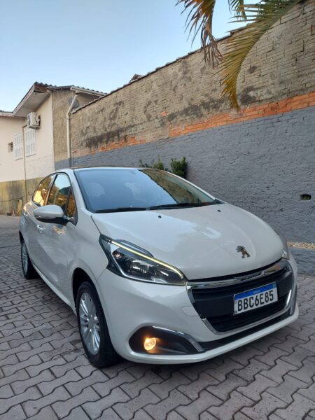 Peugeot 208 Allure 1.2 – Ano 2017