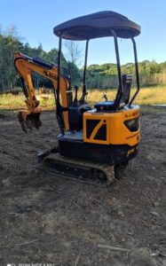 Serviços de Mini escavadeira